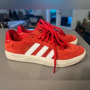 Adidas Tyshawn shoes
